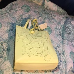 Yellow handbag with extra strap